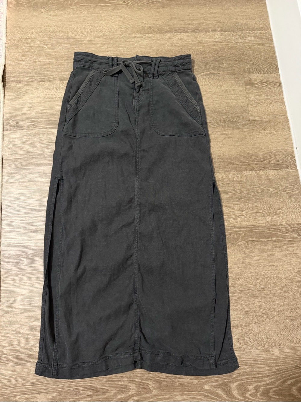 American Eagle Outfitters Black Drawstring Midi Skirt with Side Slits